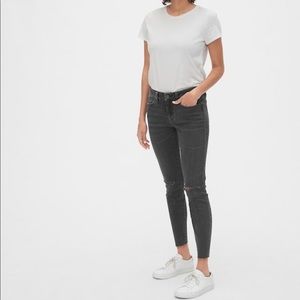 GAP Distressed Skinny Jeans, Size 4/27R